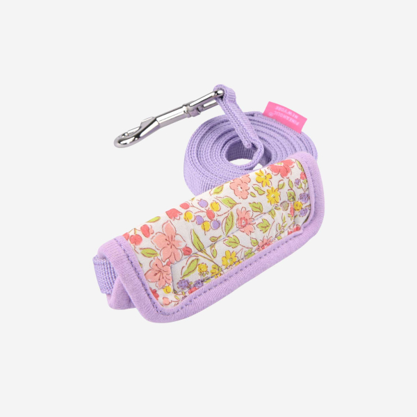 IONE LEASH